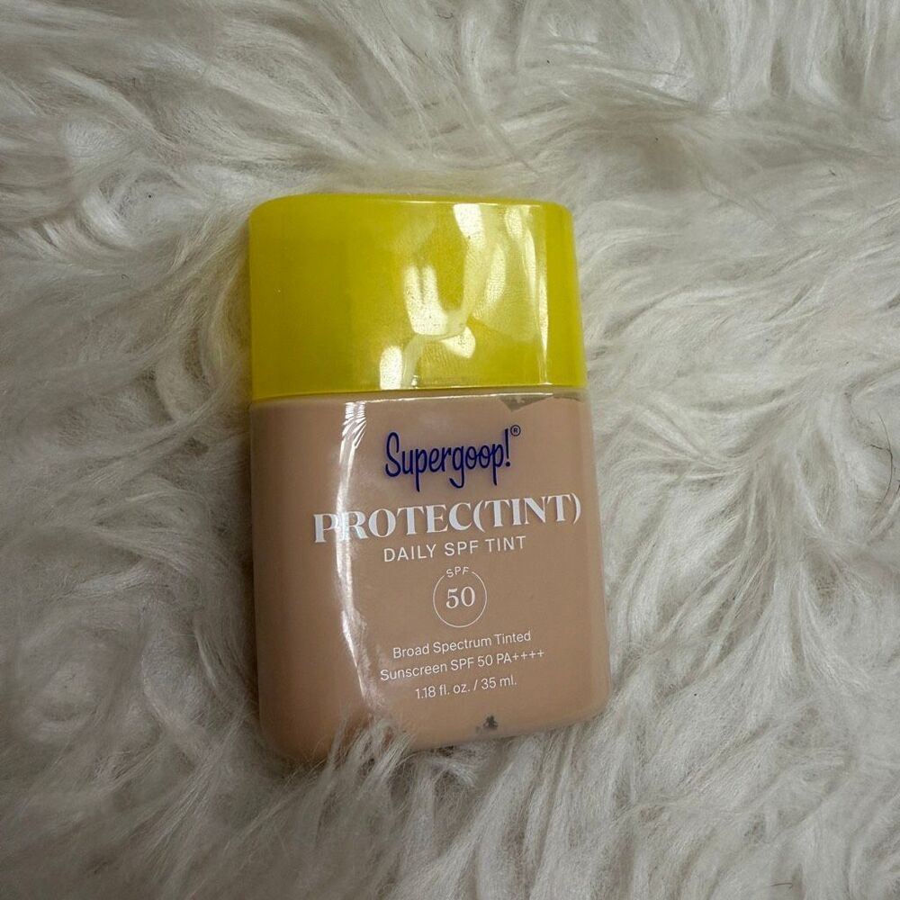 SUPERGOOP! Protec(tint) Daily SPF Tint SPF 50 Sunscreen Skin Tint 22W - Picture 3 of 6